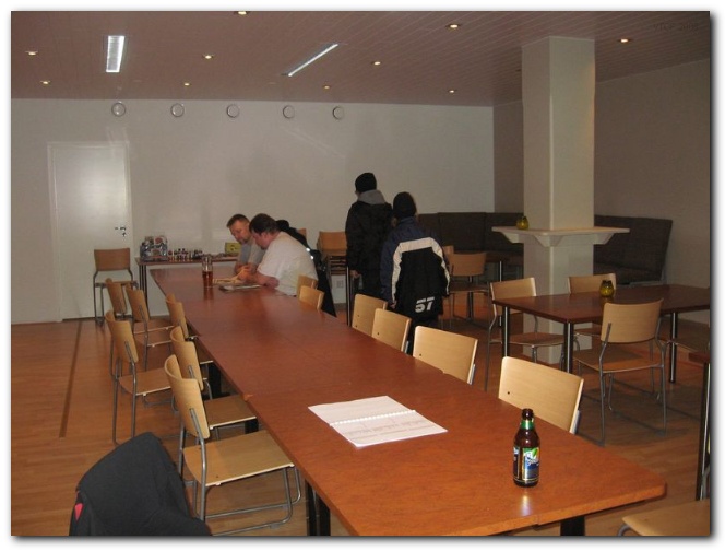 642x481 pixels (94K)